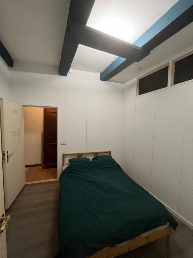 Iru, Not For Parties, Not A Hotel, Room With No Kitchen Amsterdam Eksteriør billede